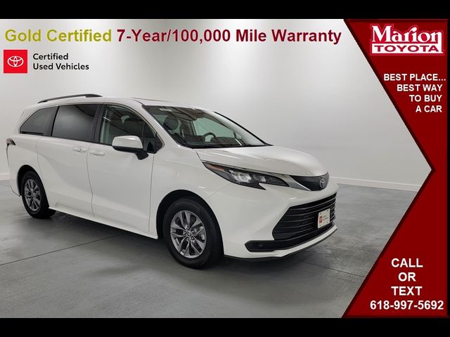 2024 Toyota Sienna LE