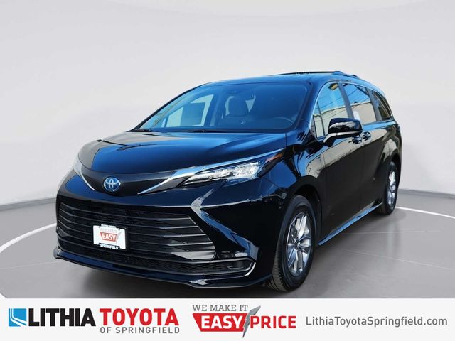 2024 Toyota Sienna LE