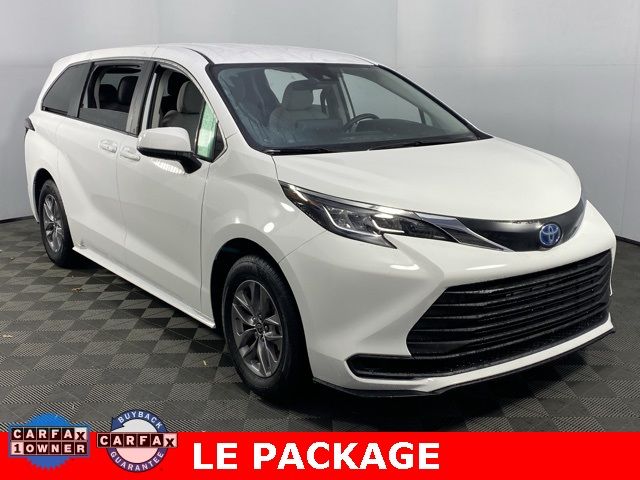 2024 Toyota Sienna LE