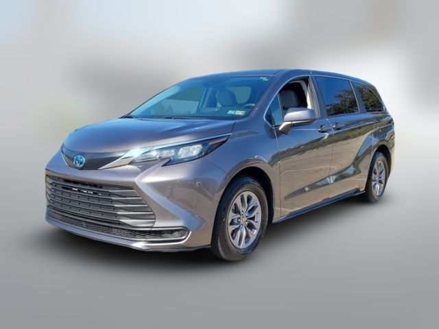 2024 Toyota Sienna LE