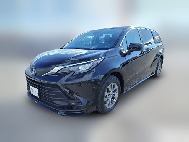 2024 Toyota Sienna LE