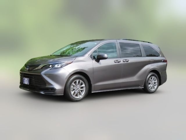 2024 Toyota Sienna LE