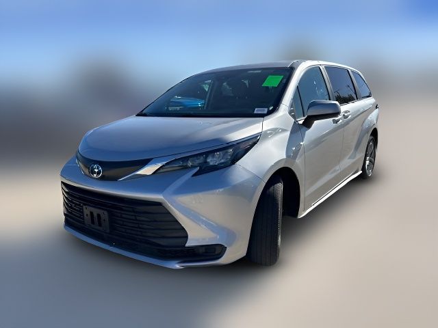 2024 Toyota Sienna LE