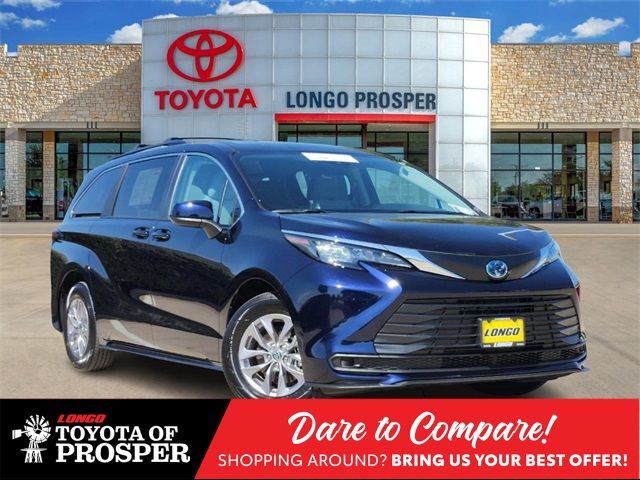 2024 Toyota Sienna LE