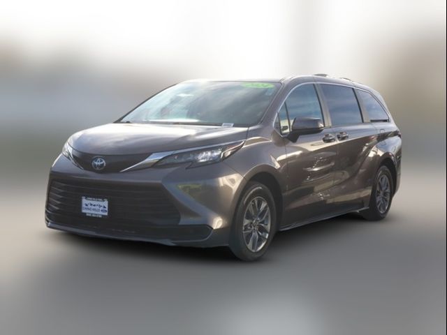 2024 Toyota Sienna LE