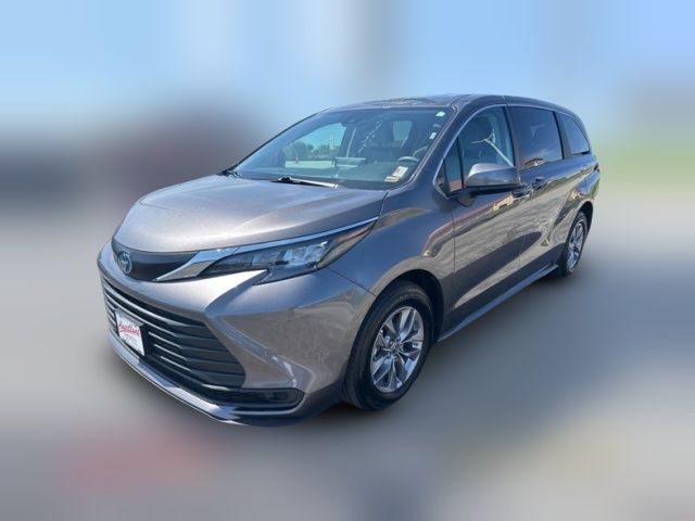 2024 Toyota Sienna LE