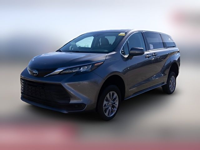 2024 Toyota Sienna LE