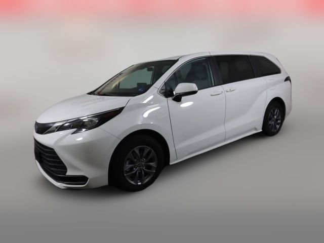 2024 Toyota Sienna LE