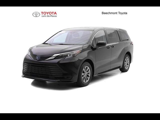 2024 Toyota Sienna LE