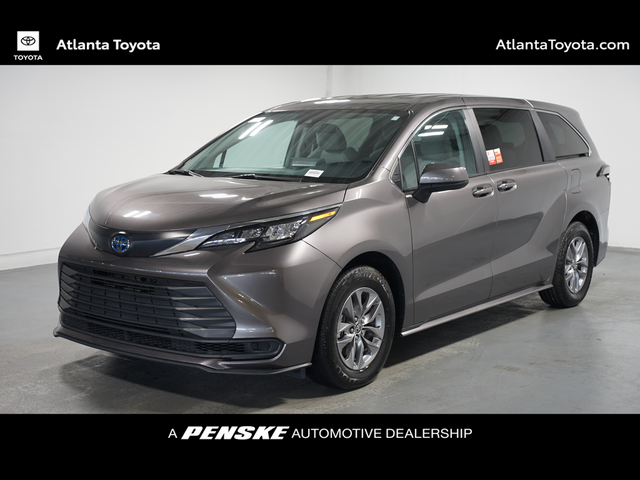 2024 Toyota Sienna LE