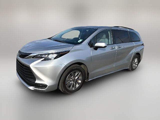 2024 Toyota Sienna LE