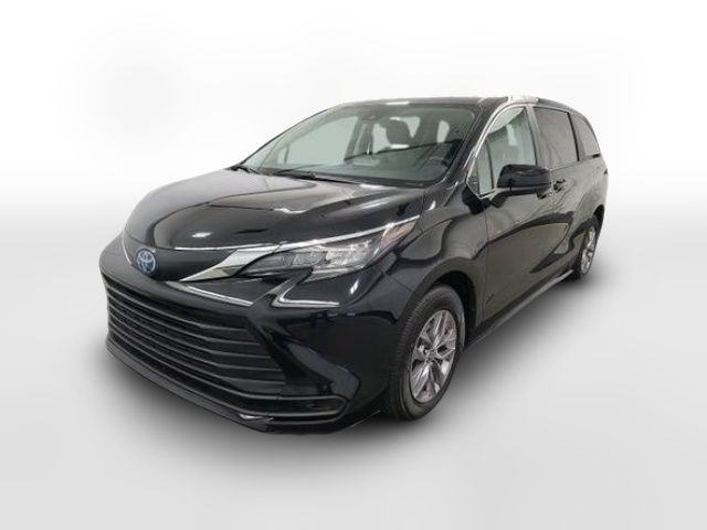 2024 Toyota Sienna LE