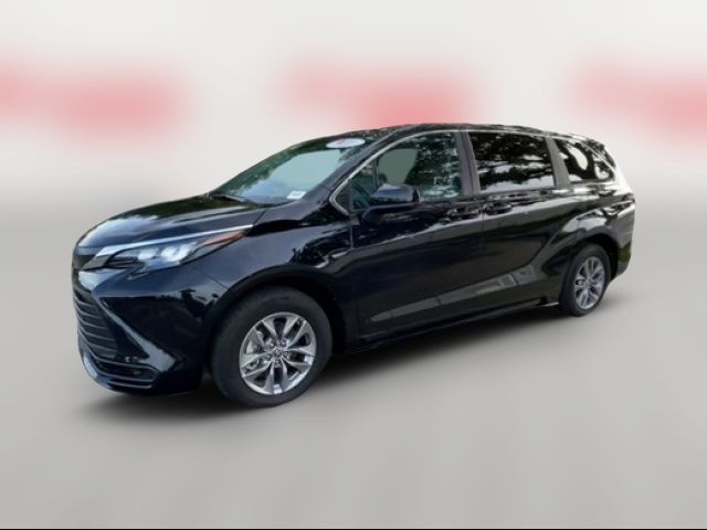 2024 Toyota Sienna LE