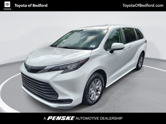 2024 Toyota Sienna LE