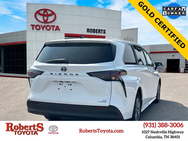 2024 Toyota Sienna LE