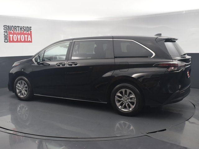 2024 Toyota Sienna LE