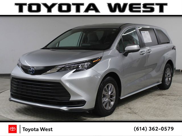 2024 Toyota Sienna LE