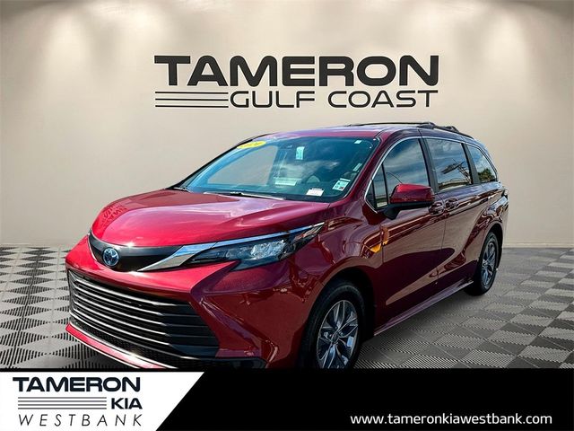 2024 Toyota Sienna LE