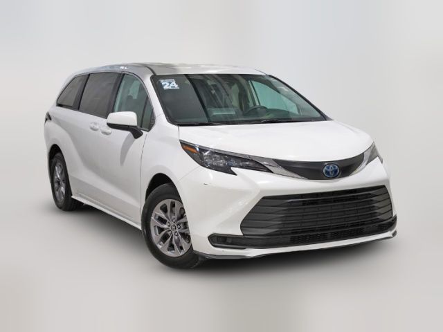 2024 Toyota Sienna LE