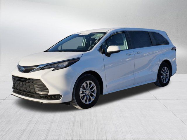 2024 Toyota Sienna LE