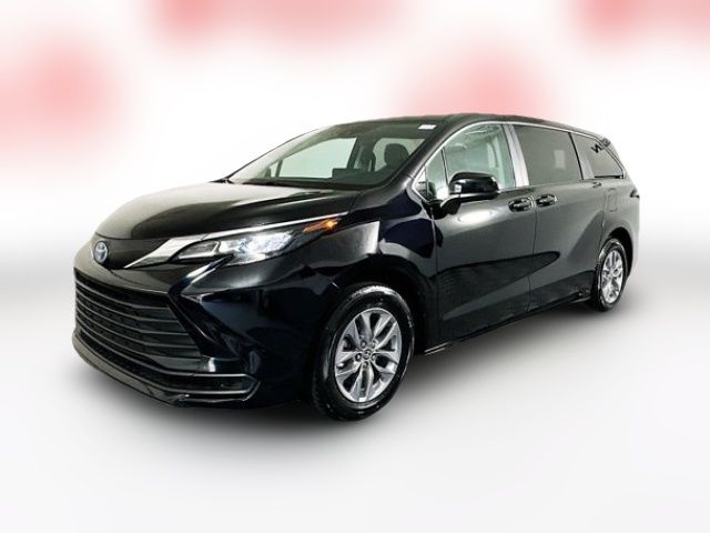 2024 Toyota Sienna LE