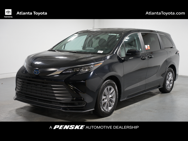 2024 Toyota Sienna LE