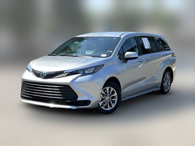 2024 Toyota Sienna LE