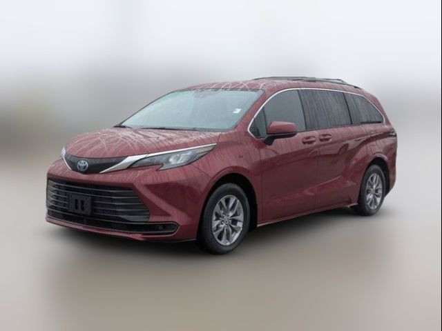 2024 Toyota Sienna LE