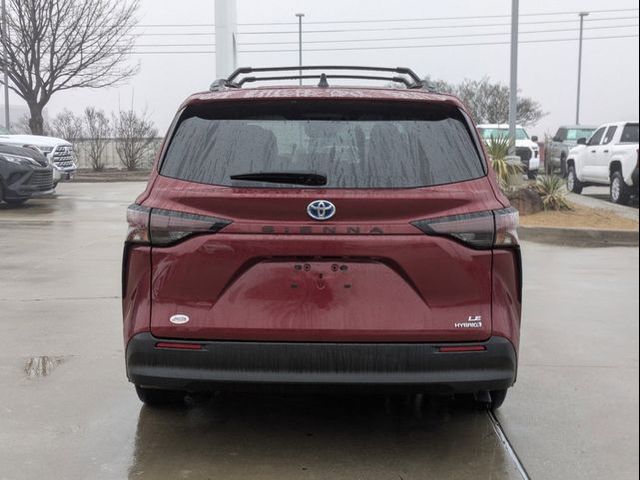 2024 Toyota Sienna LE