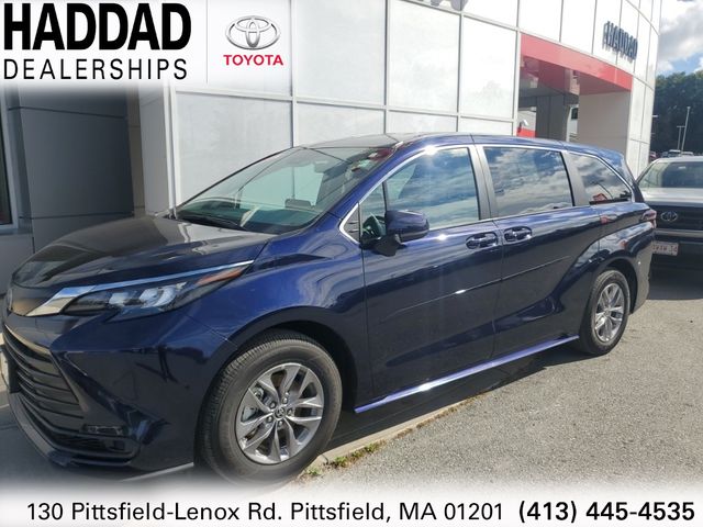 2024 Toyota Sienna LE