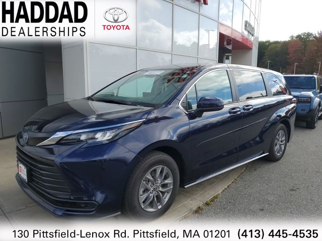 2024 Toyota Sienna LE