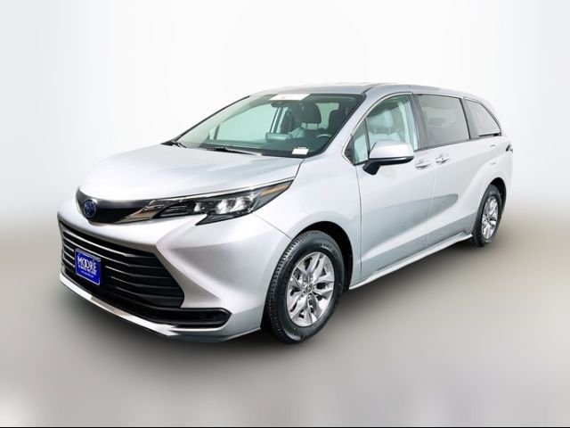 2024 Toyota Sienna LE