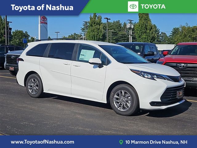 2024 Toyota Sienna LE