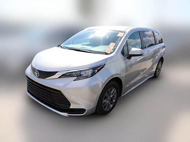 2024 Toyota Sienna LE