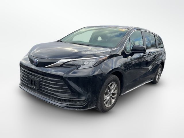 2024 Toyota Sienna LE