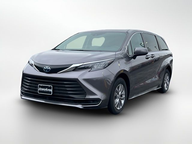 2024 Toyota Sienna LE