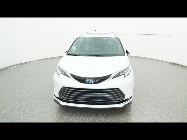 2024 Toyota Sienna Limited