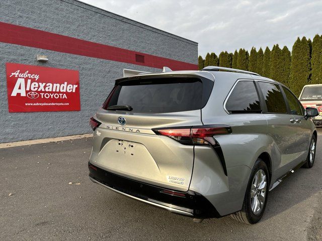 2024 Toyota Sienna Limited