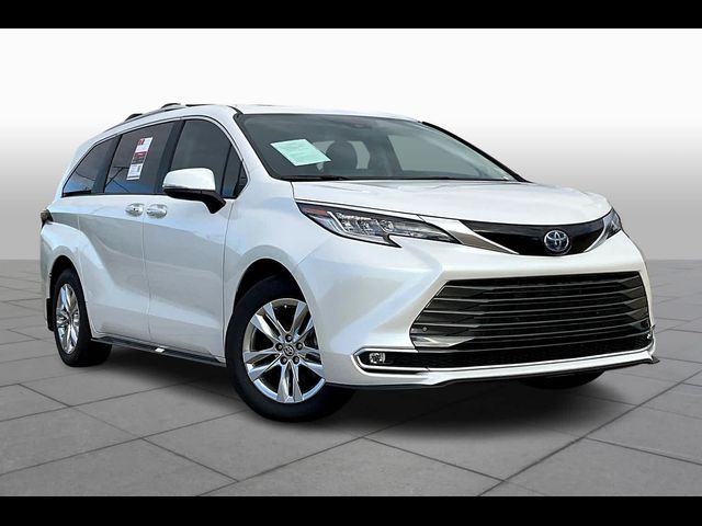 2024 Toyota Sienna Limited