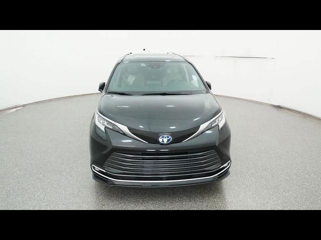 2024 Toyota Sienna Limited