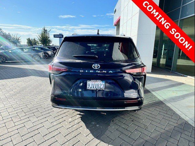 2024 Toyota Sienna Limited