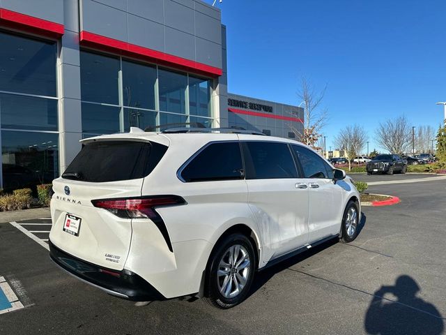 2024 Toyota Sienna Limited