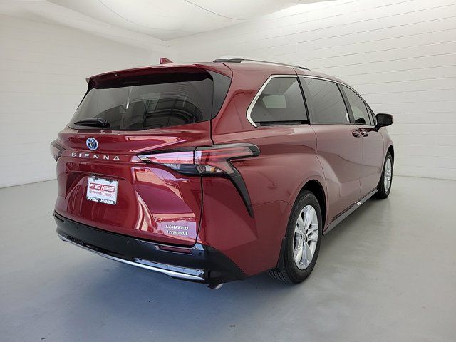 2024 Toyota Sienna Limited