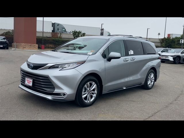 2024 Toyota Sienna Limited