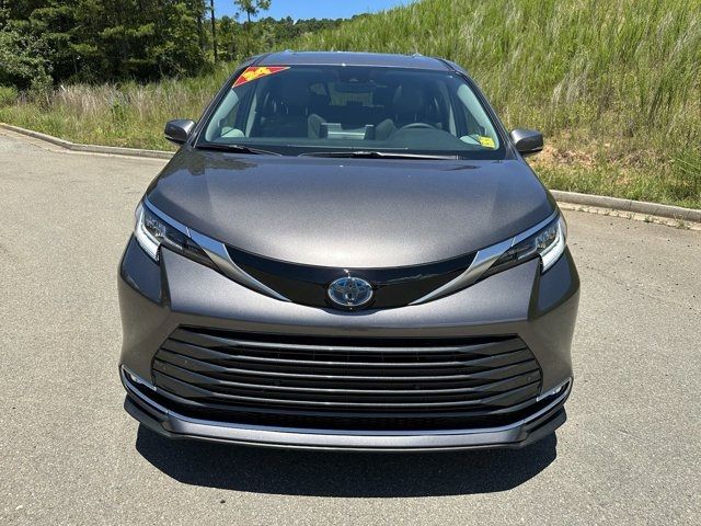 2024 Toyota Sienna Limited