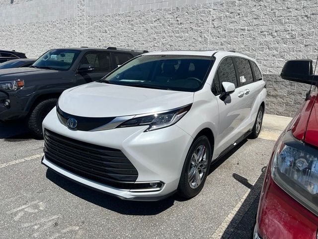 2024 Toyota Sienna Limited