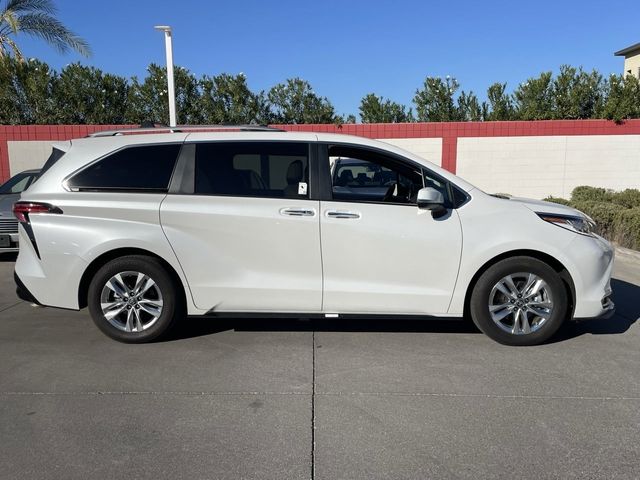 2024 Toyota Sienna Limited