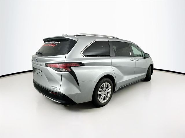 2024 Toyota Sienna Limited