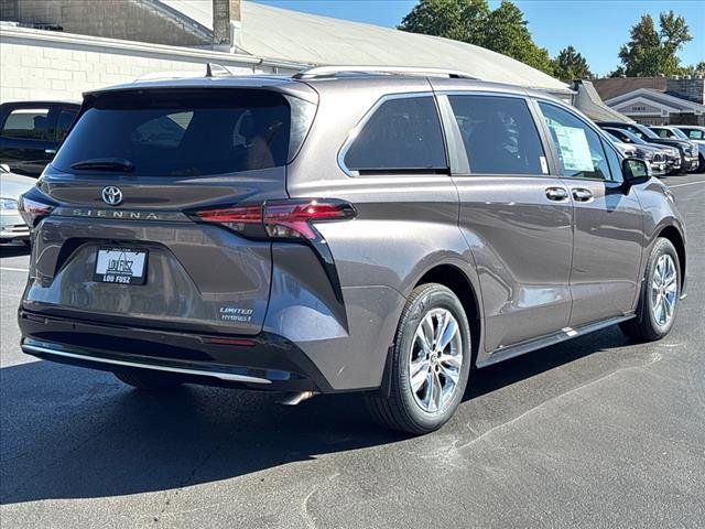 2024 Toyota Sienna Limited