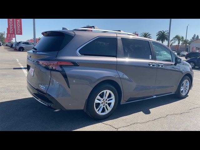 2024 Toyota Sienna Limited